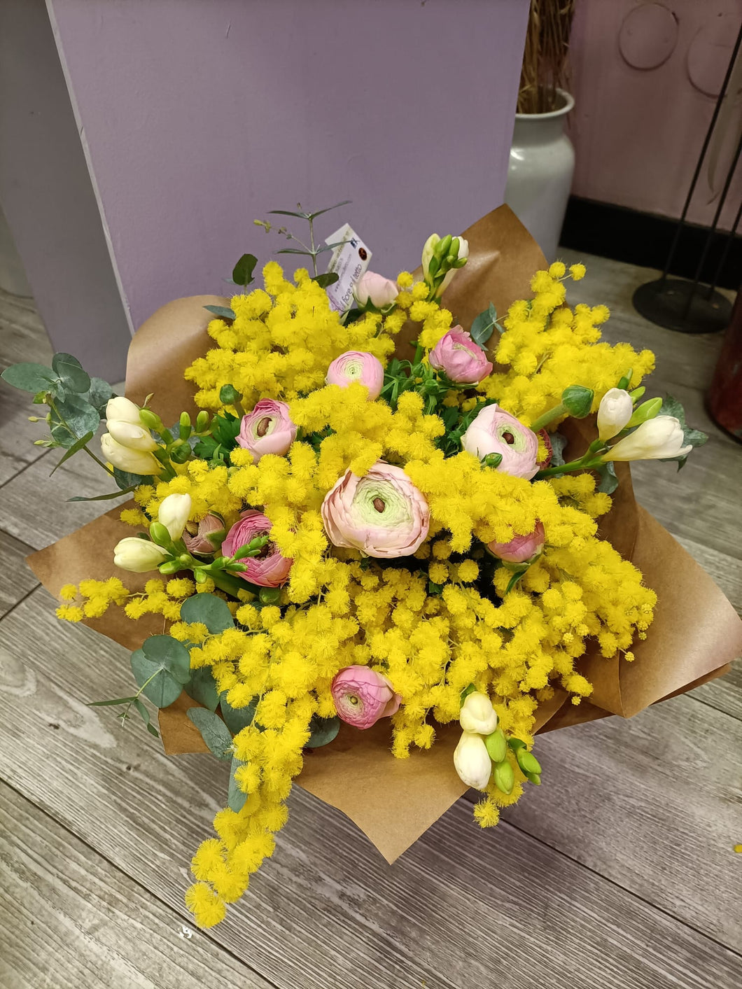 Bouquet con mimosa